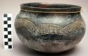 Pottery vessel glazed with "liki"