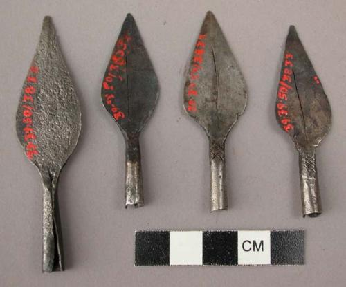 Small iron, leaf-shaped arrowheads, kodwa