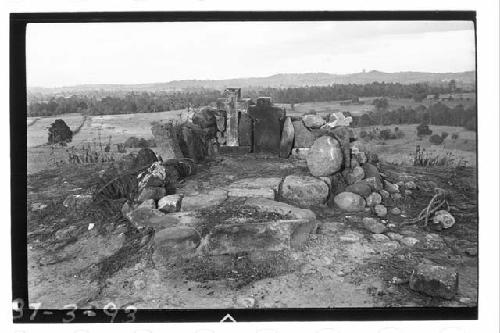 Modern altars on mound NE. of Chichincastenango