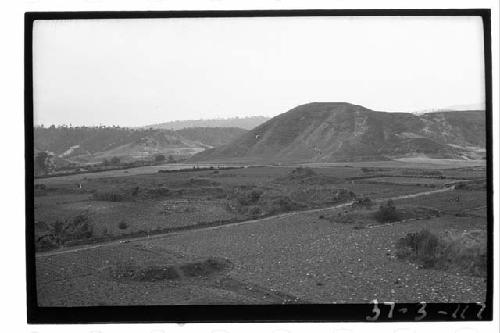 Mounds, looking SW from big pyramid