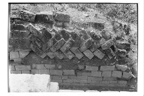 Masonry pattern,Temple 22a; Upper zone by west platform