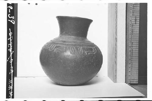 Plumbate standard jar, incised shoulder