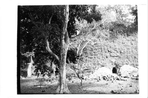 Tunnel into back of Altar Q