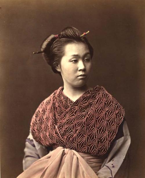 Young Japanese woman in traditional dress