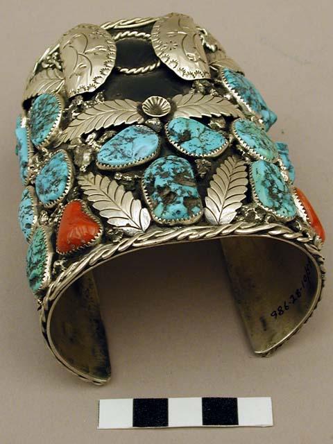 Cuff bracelet, wide band set with stones, applied leaves and floral motifs