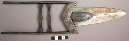 Knife; Metal piercing weapon - Katar