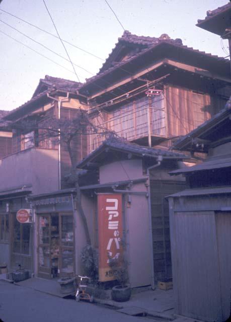 Street of shops and houses near Tokyo Tower