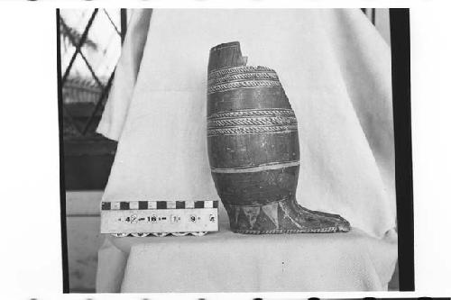 Foot-shaped Nicoya polych, pottery vase.