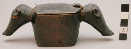 Small food urn of the dead, used by poorer people