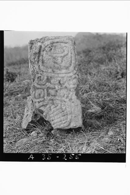 Individual stone from glyphic altar, Str. 2B2