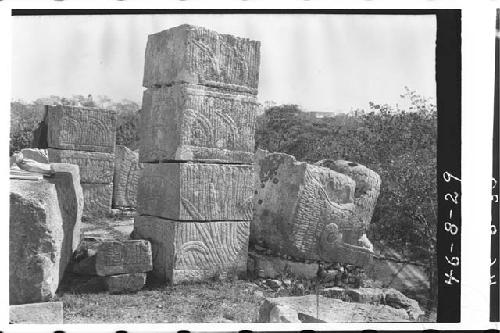 3C1-High Priests grave. Serpent Columns