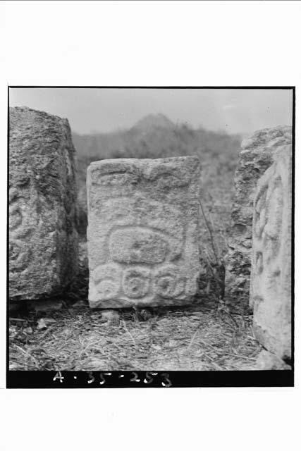 Individual stone from glyphic altar, Str. 2B2