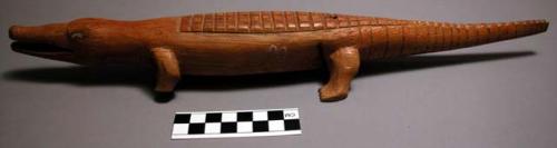 Wooden crocodile ("motokoro") with inlaid eye, 40 x 8 x 5 cm.