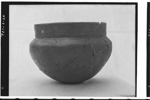 Plumbate wide-mouthed jar (R-6).