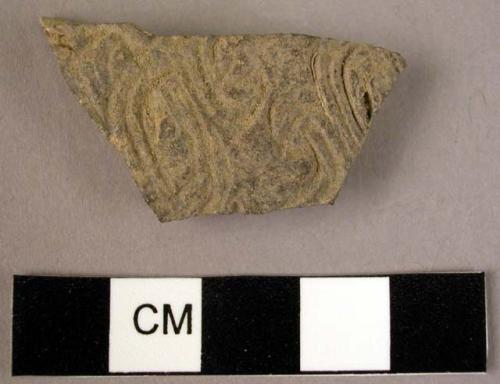 1 incised potsherd