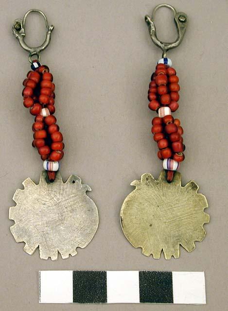 Pair of earrings with turkey motif