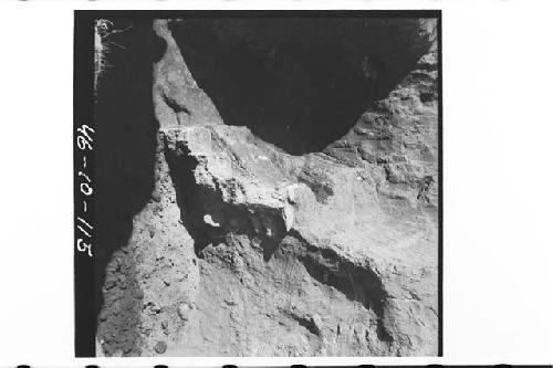 Remains of early structure over tomb in mound 1