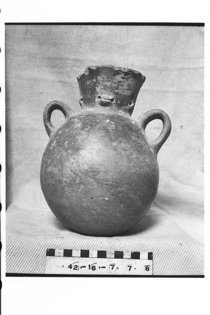 Pottery Dichrome Cantharo