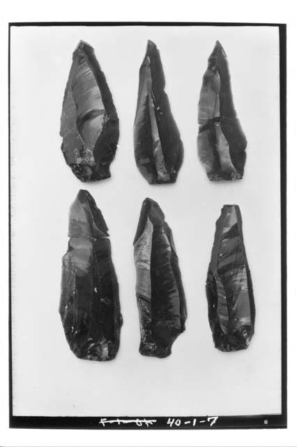 Obsidian "Copan blades" (S.A.A. 214).