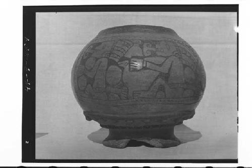 Pedestal base bowl with plano relief decoration