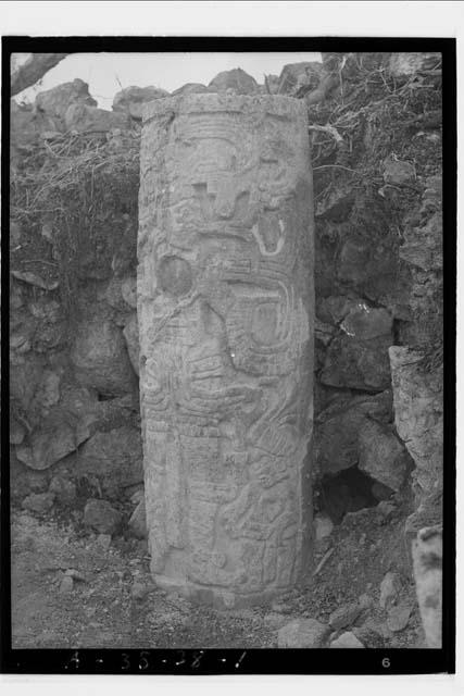 W. column, right / Str. 4B1