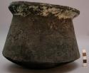 Bronze cooking vessel
