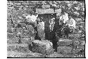 Caracol, group at niche between steps