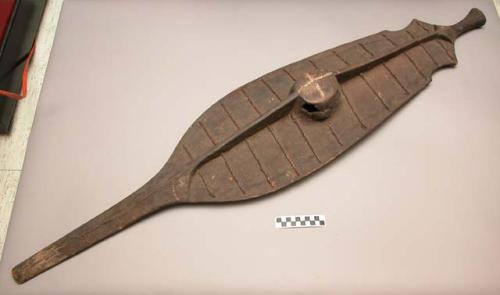 Wooden shield, with handle