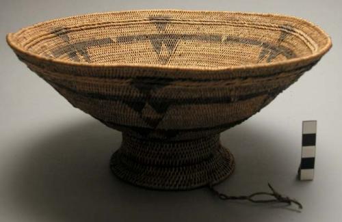 Round fine woven basket