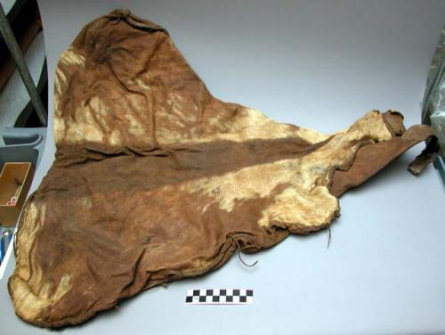 Skin sack, made of one skin sewn lengthwise