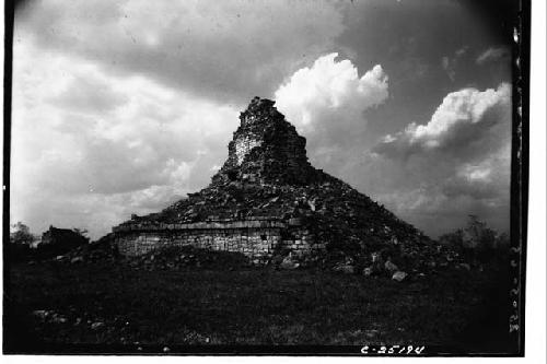 Caracol, looking NW, from terrace, Casa Colorado left