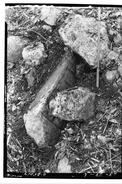 Temple of Four Lintels, uncovering lintel Number 2