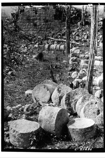 Mercado, interior showing fallen columns