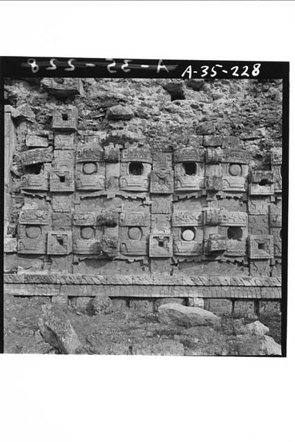 Detail of masks. Structure 2C6 (Casa 1); West facade; Room 9