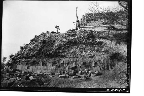 T. of War.S,W sides showing in situ portion 2nd sculpt.hand,3rd sloping zone