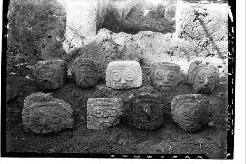 Temple of Four Lintels, heads, full view