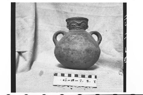 Dichrome Pottery Cantharo