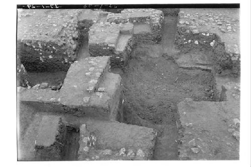 Step and platform of tomb