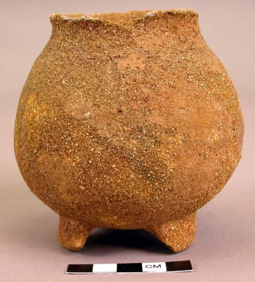 Small pottery tripod jar - coarse tempered