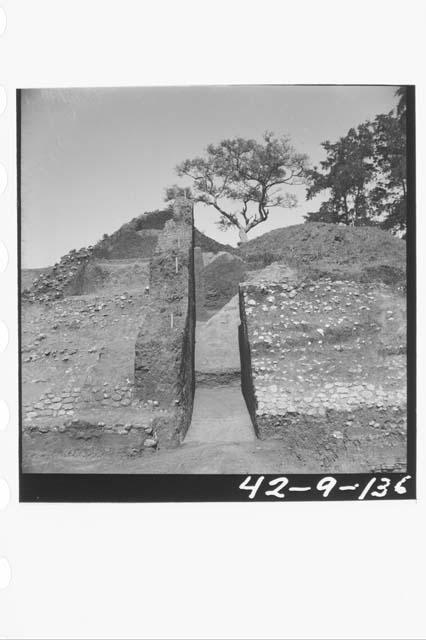 Mound B; South penetrating trench; Structure D