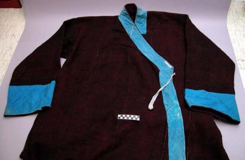 Man's wine color woolen robe