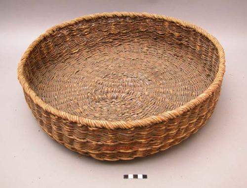 Bread basket - made of altergen fibre by special basketmaker (man)