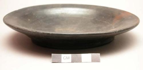 Pottery plate