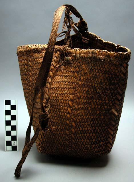 Bag, woven fiber, rectangular, braided knotted strap, misshapen