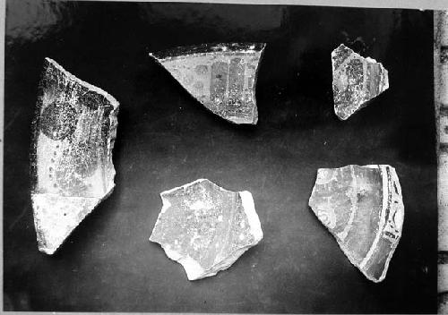 5 Tepen 2 polychrome tripod plate fragments. M.A.R.I., Tulane Univ., Pub.20