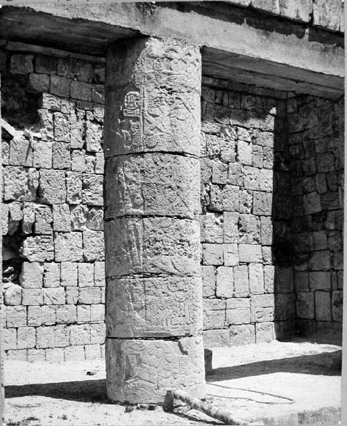 2D1. North temple. West column.