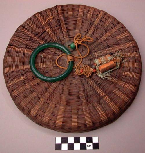 Plaited sewing basket (A) with lid (B)