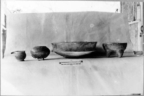 B-VIII: pottery from Burial 1