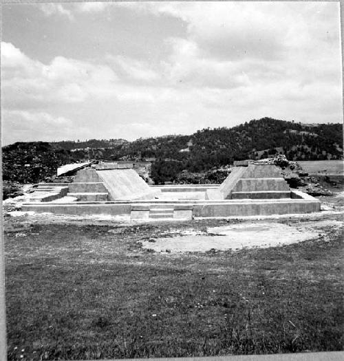 Ballcourt, Structure 1