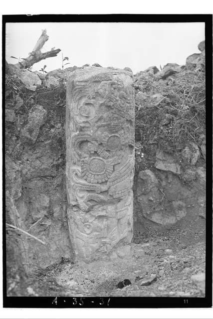 E. column, left / Str. 4B1